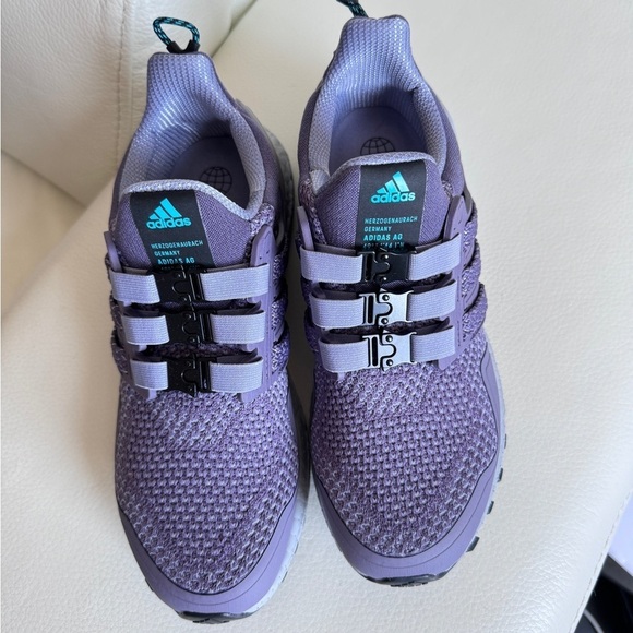 NWT Adidas Ultraboost 1.0 Women’s Sneakers in Size 7.5 - Picture 5 of 14